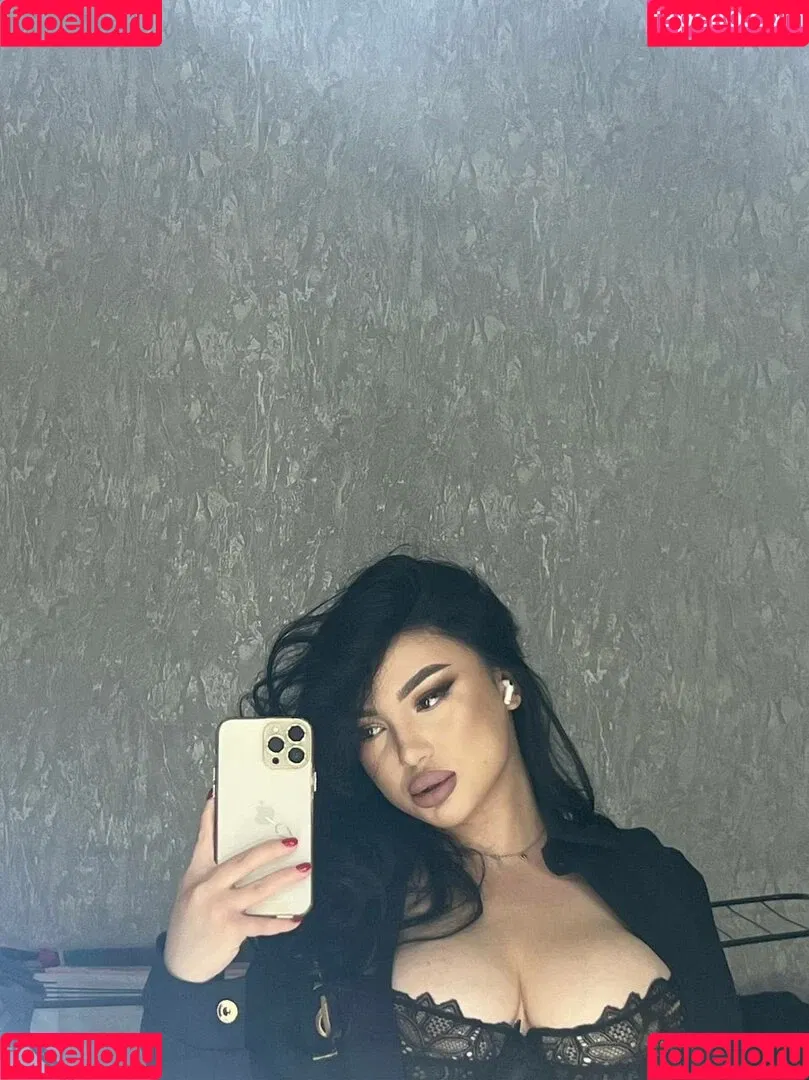 Zhansaya Dakarimova Onlyfans Photo Gallery 