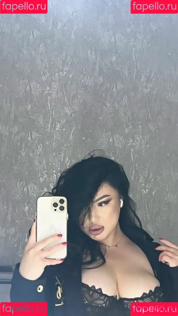 Zhansaya Dakarimova Onlyfans Photo Gallery 