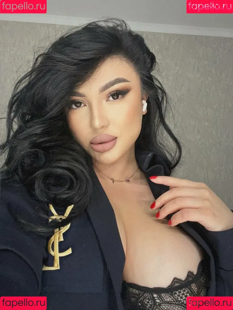 Zhansaya Dakarimova Onlyfans Photo Gallery 