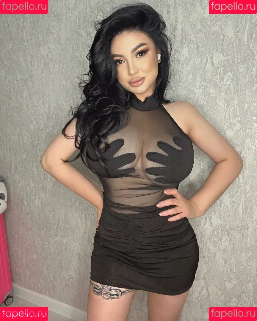 Zhansaya Dakarimova Onlyfans Photo Gallery 
