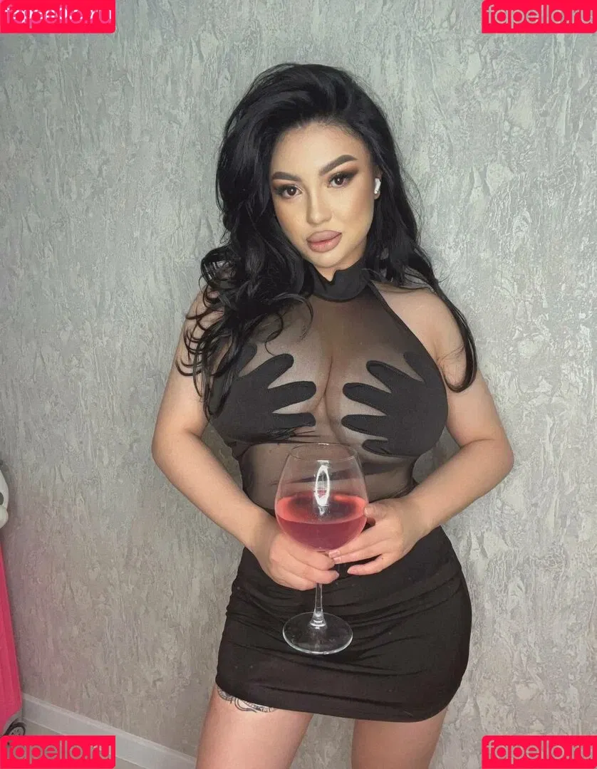 Zhansaya Dakarimova Onlyfans Photo Gallery 