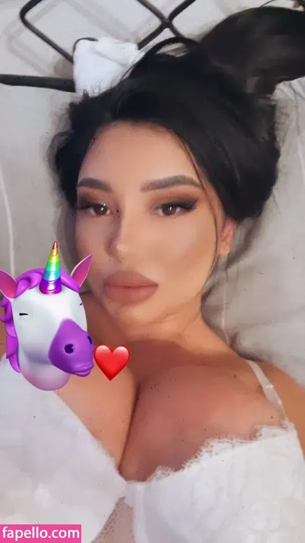 Zhansaya Dakarimova Onlyfans Photo Gallery 