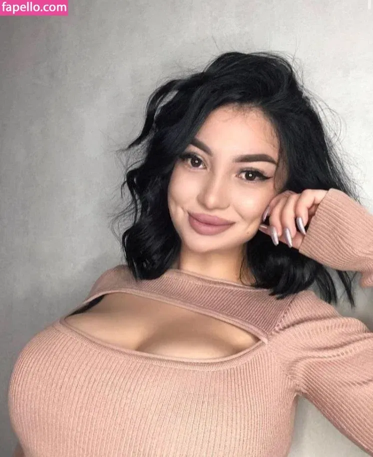 Zhansaya Dakarimova Onlyfans Photo Gallery 