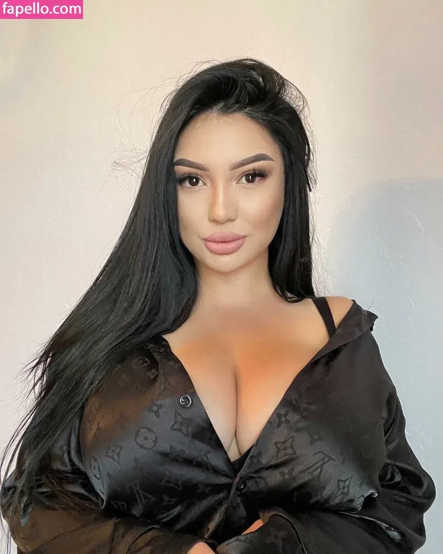 Zhansaya Dakarimova Onlyfans Photo Gallery 