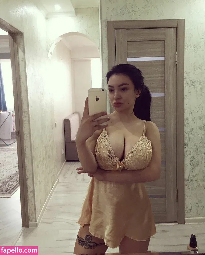 Zhansaya Dakarimova Onlyfans Photo Gallery 