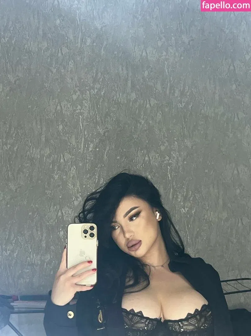 Zhansaya Dakarimova Onlyfans Photo Gallery 