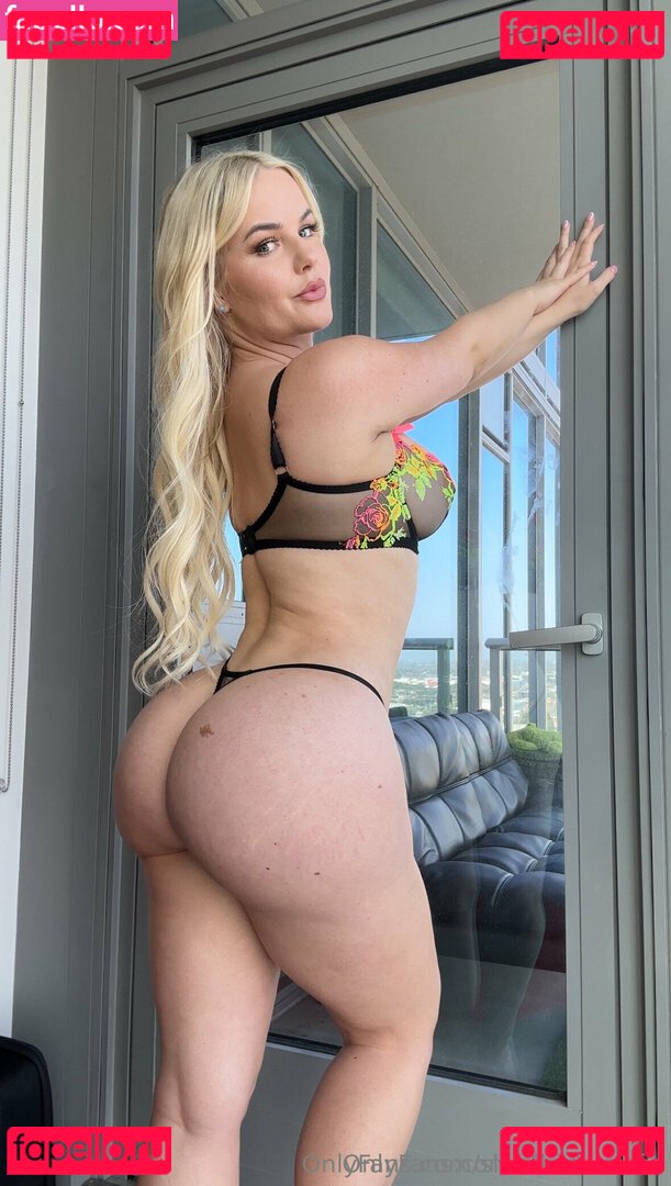 slimthickvicsfw Nude Onlyfans Photo 11