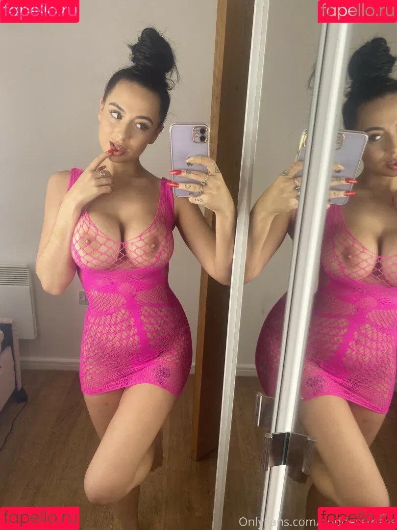 Megsmaemitchell Onlyfans Photo Gallery 