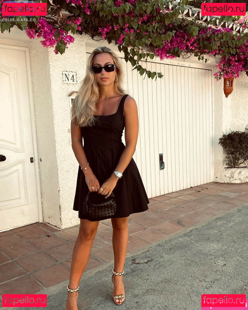 Sophia Floersch Nude Onlyfans Photo 5