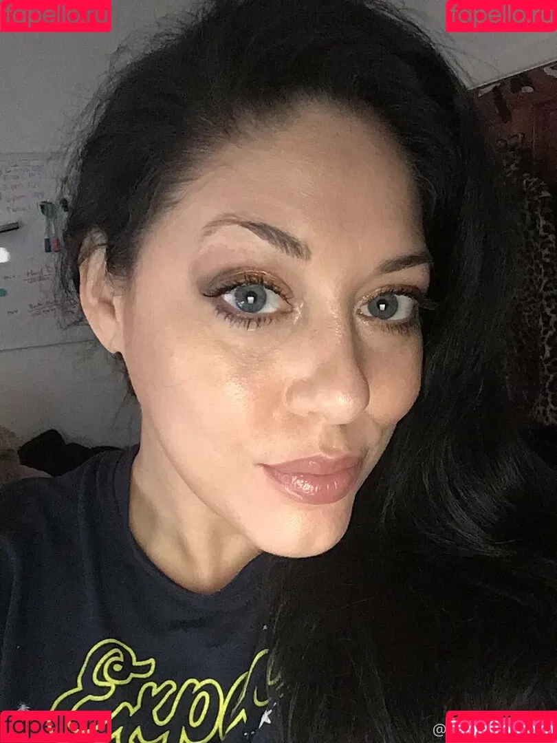 missleanalee Onlyfans Photo Gallery 