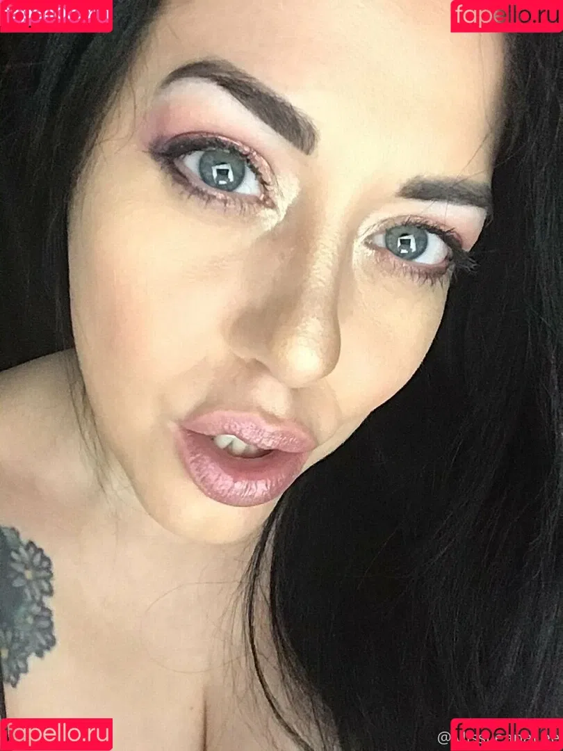 missleanalee Onlyfans Photo Gallery 