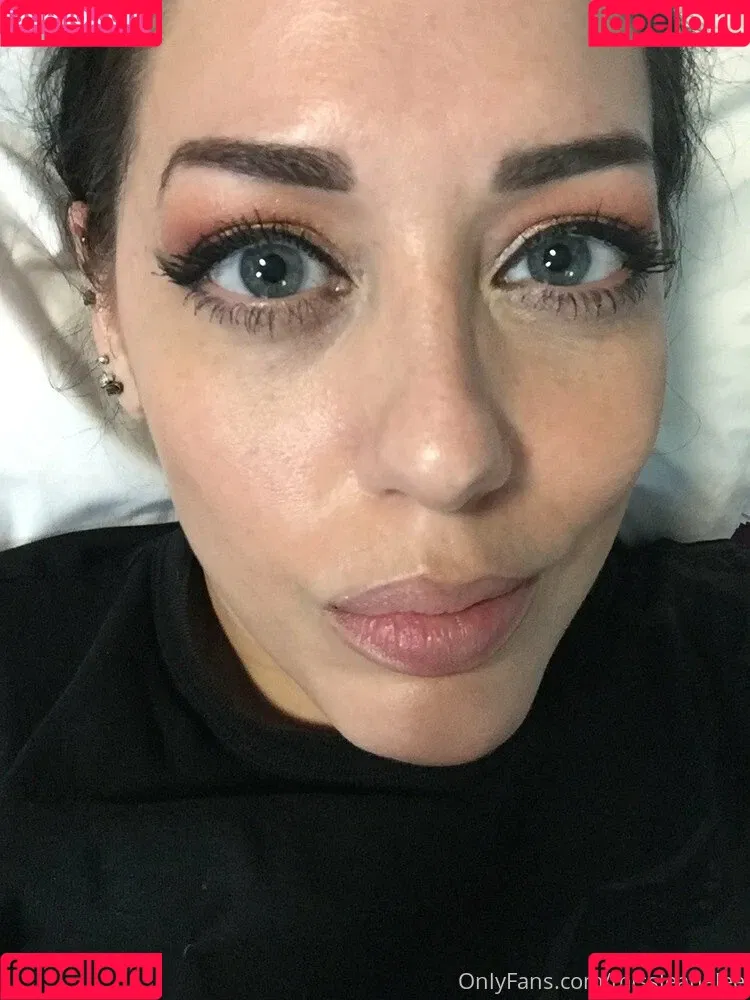 missleanalee Onlyfans Photo Gallery 