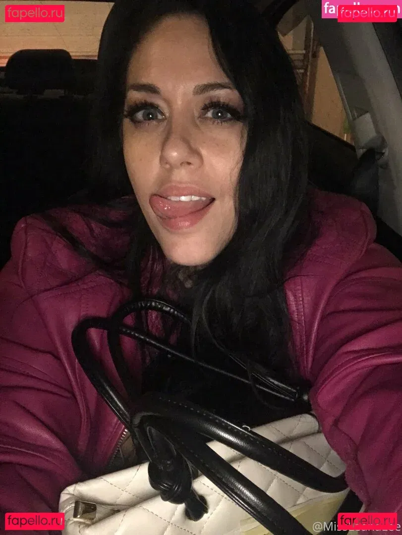 missleanalee Onlyfans Photo Gallery 
