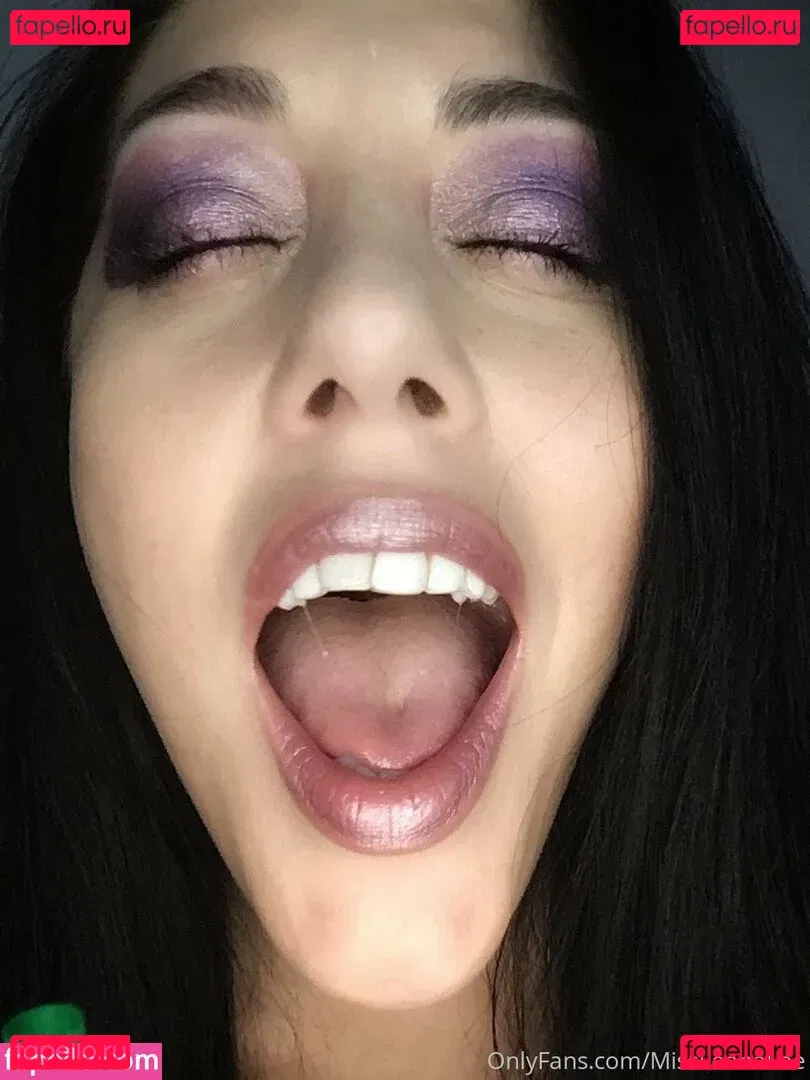 missleanalee Onlyfans Photo Gallery 