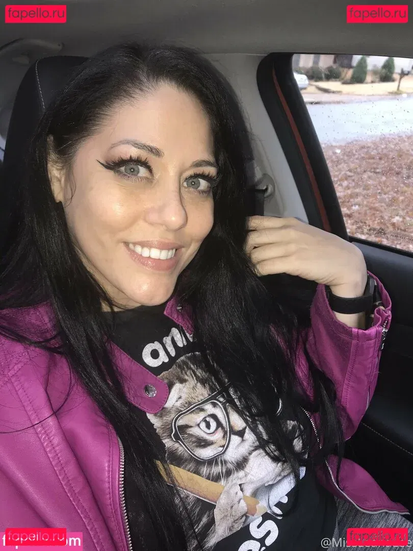 missleanalee Onlyfans Photo Gallery 