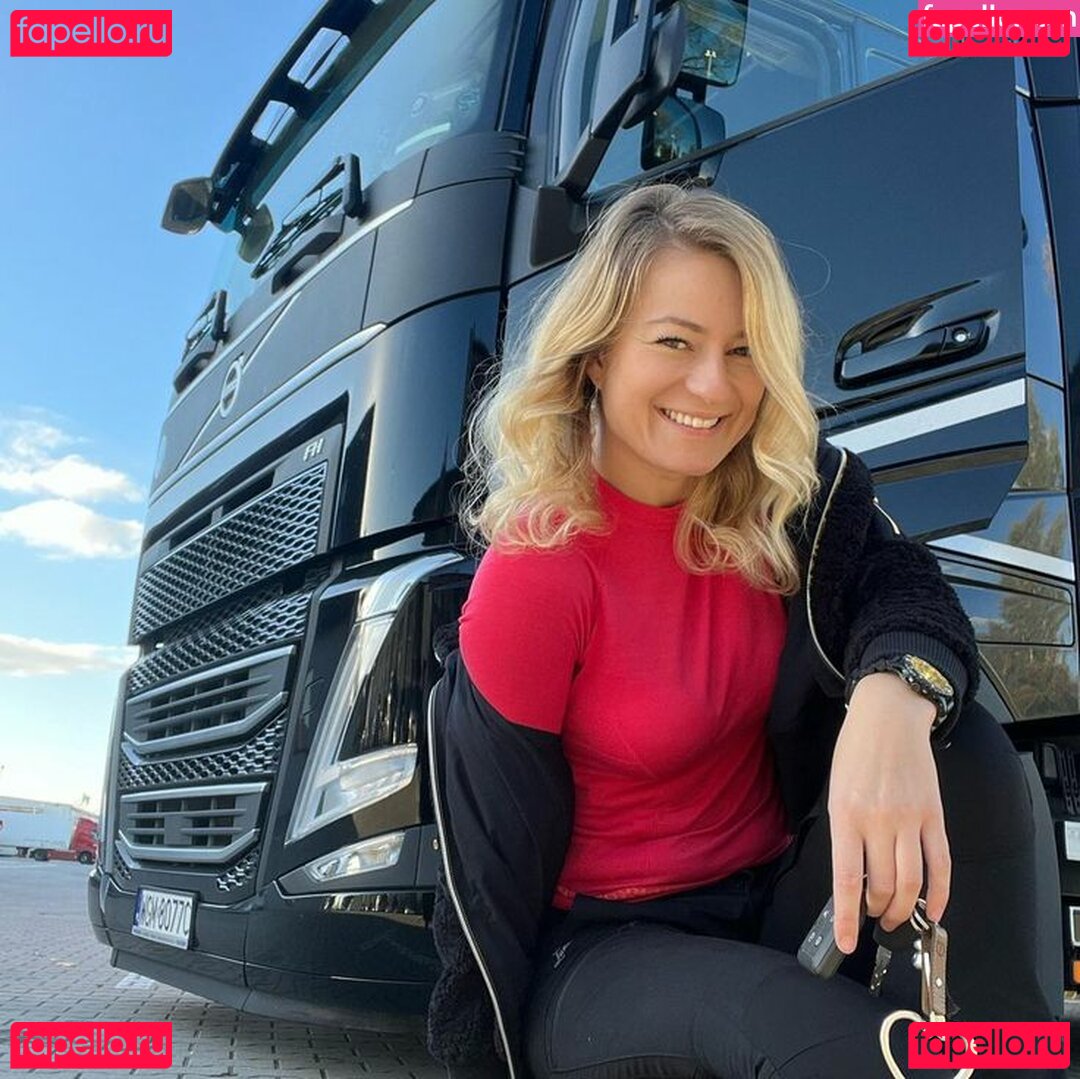 Iwona Blecharczyk Nude Onlyfans Photo 20