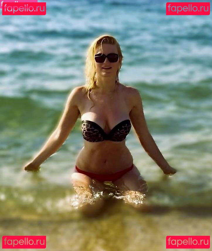 Iwona Blecharczyk Nude Onlyfans Photo 16