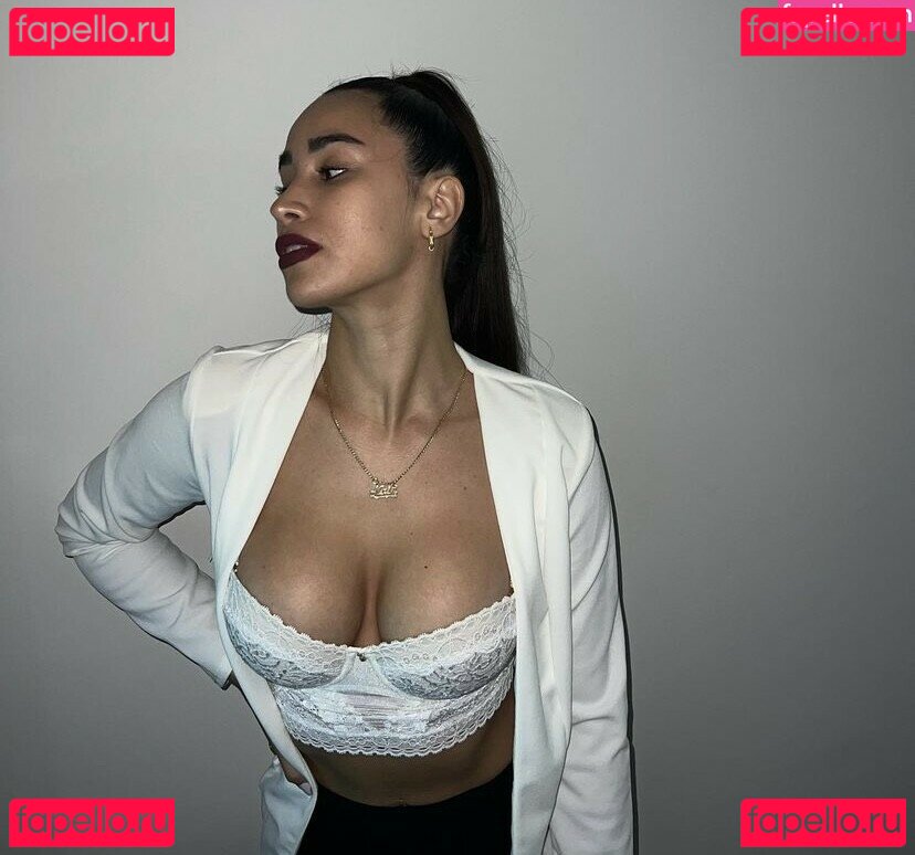 Nair Riveros Nude Onlyfans Photo 7