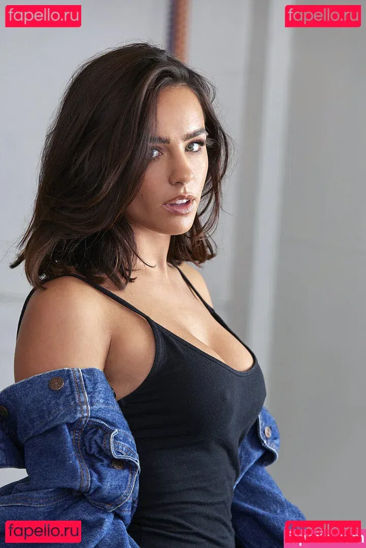 Georgia May Foote Onlyfans Photo Gallery 