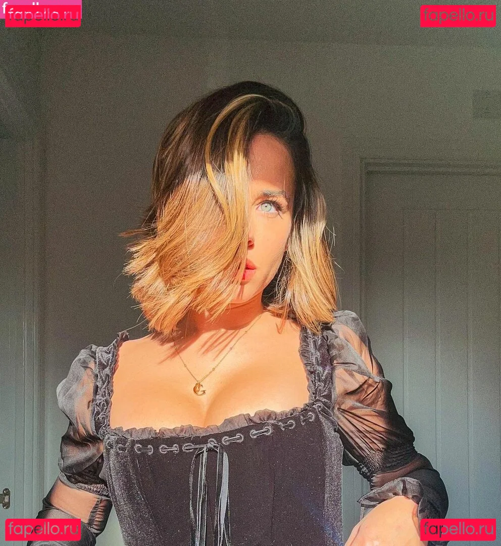 Georgia May Foote Onlyfans Photo Gallery 