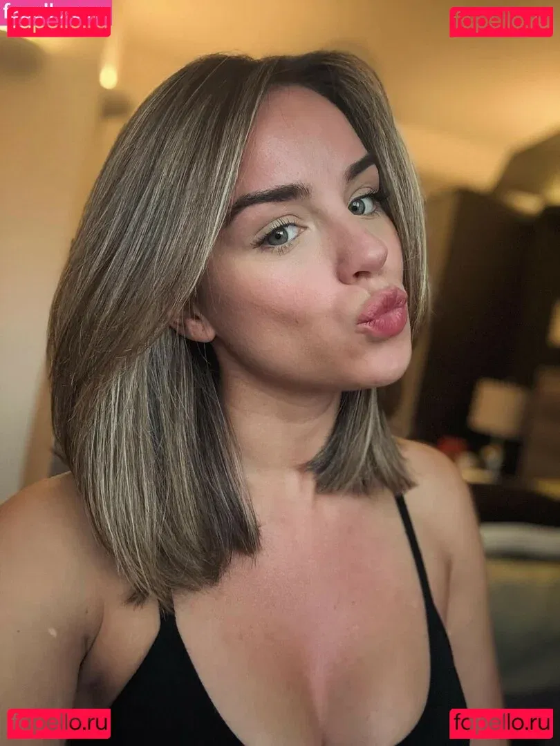 Georgia May Foote Onlyfans Photo Gallery 