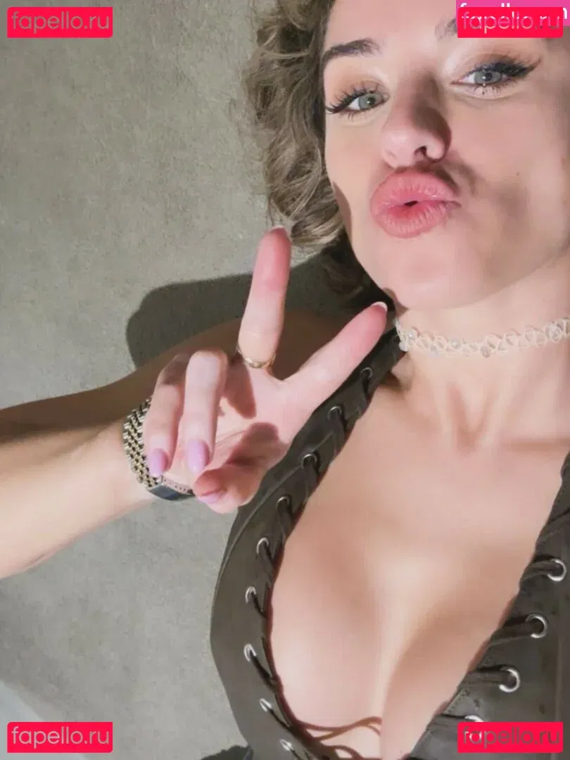 Georgia May Foote Onlyfans Photo Gallery 