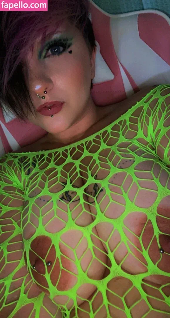 yor.uwu Onlyfans Photo Gallery 