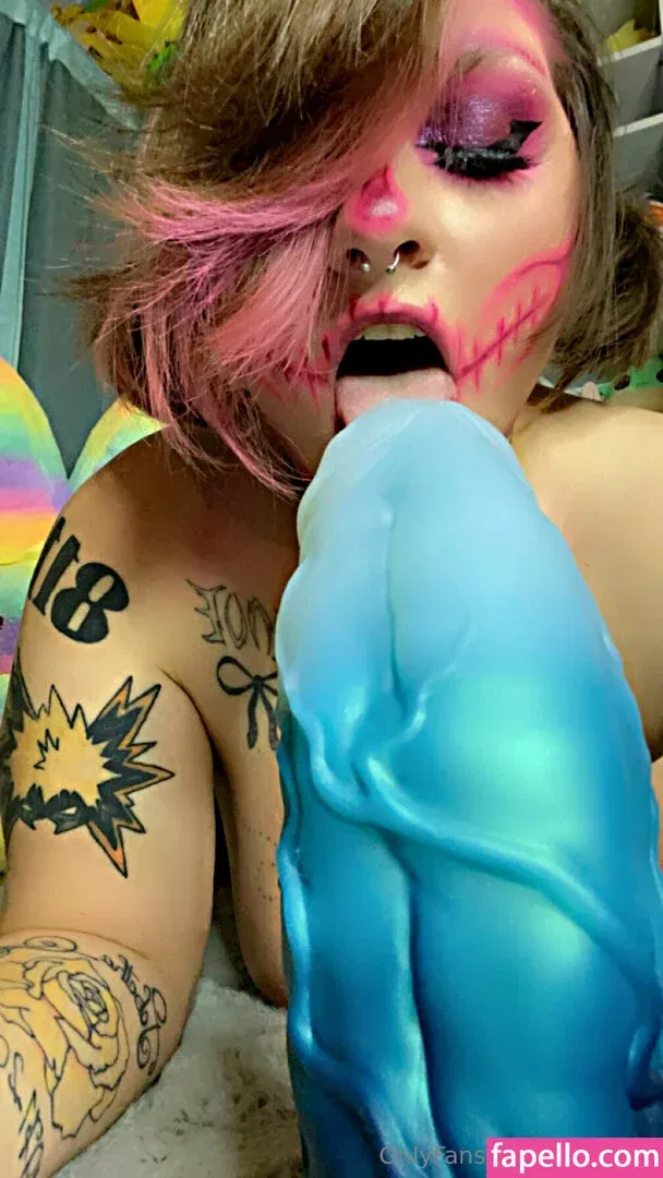 yor.uwu Onlyfans Photo Gallery 