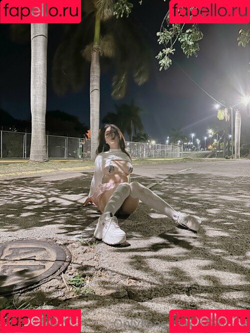 yor.uwu Onlyfans Photo Gallery 