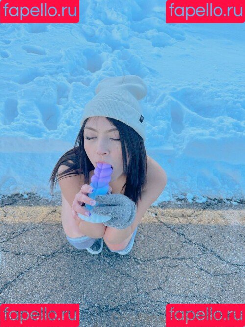 yor.uwu Onlyfans Photo Gallery 