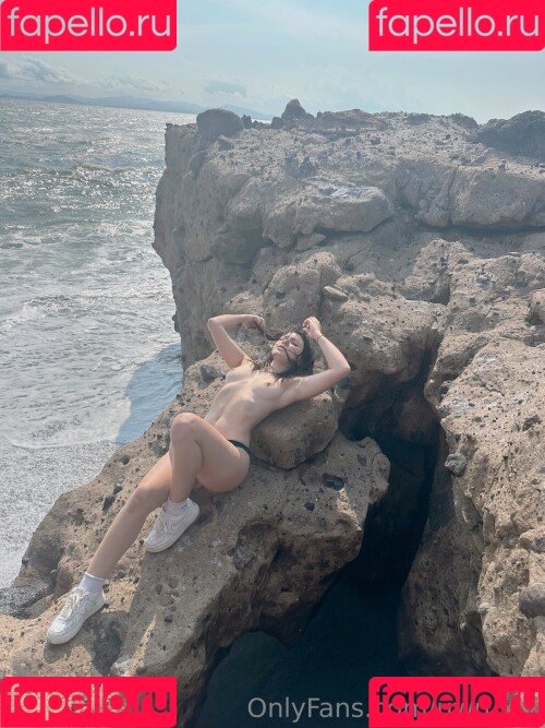 yor.uwu Onlyfans Photo Gallery 