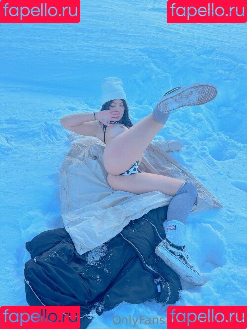 yor.uwu Onlyfans Photo Gallery 