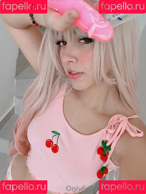 yor.uwu Onlyfans Photo Gallery 