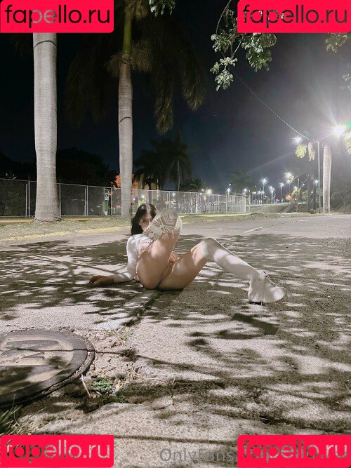 yor.uwu Onlyfans Photo Gallery 