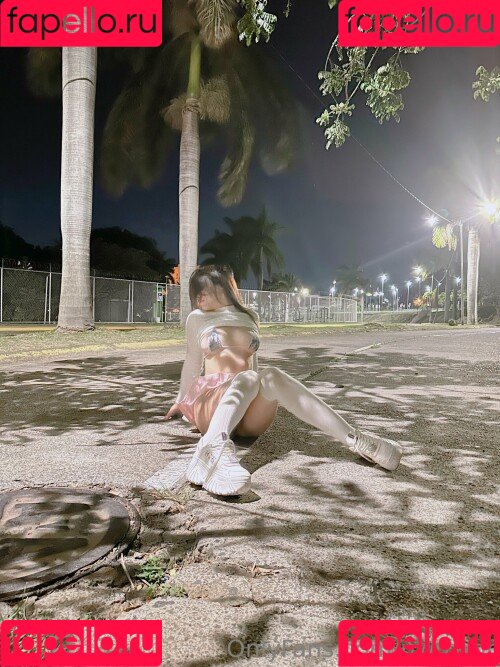 yor.uwu Onlyfans Photo Gallery 