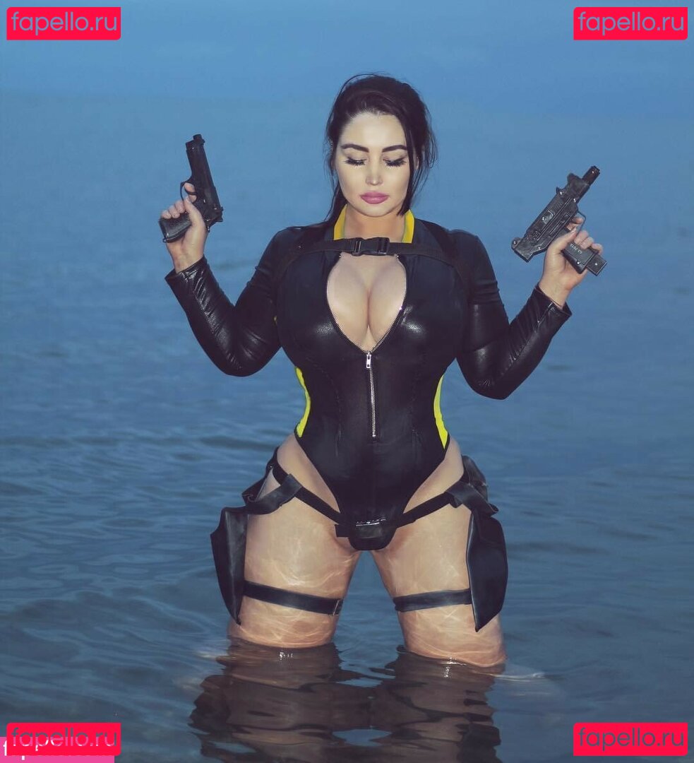 Lara Croft Nude Onlyfans Photo 31