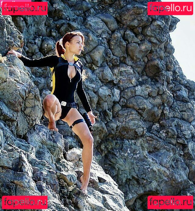 Lara Croft Nude Onlyfans Photo 23