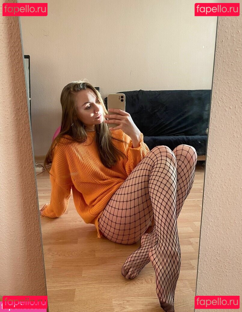 Nutsi Nude Onlyfans Photo 26