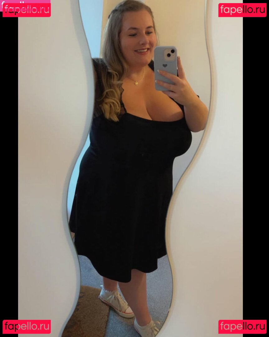 Rosie Wise Nude Onlyfans Photo 4
