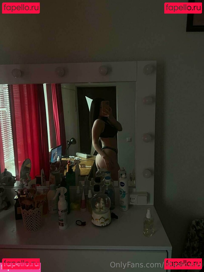 alisakiskis Nude Onlyfans Photo 3