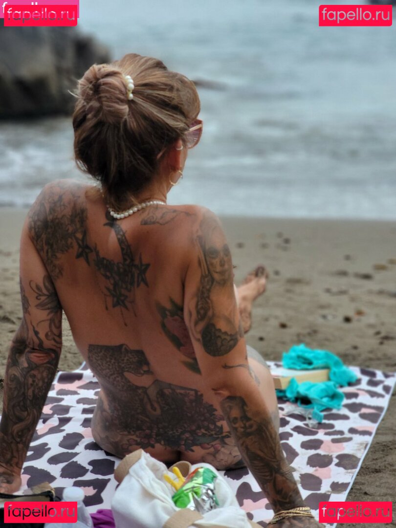 la_dama_tatuada Nude Onlyfans Photo 13