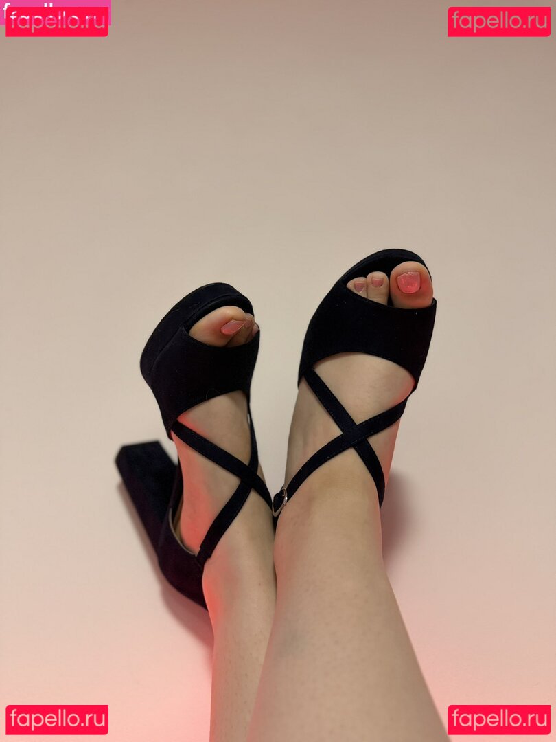 Feetfinder Nude Onlyfans Photo 4