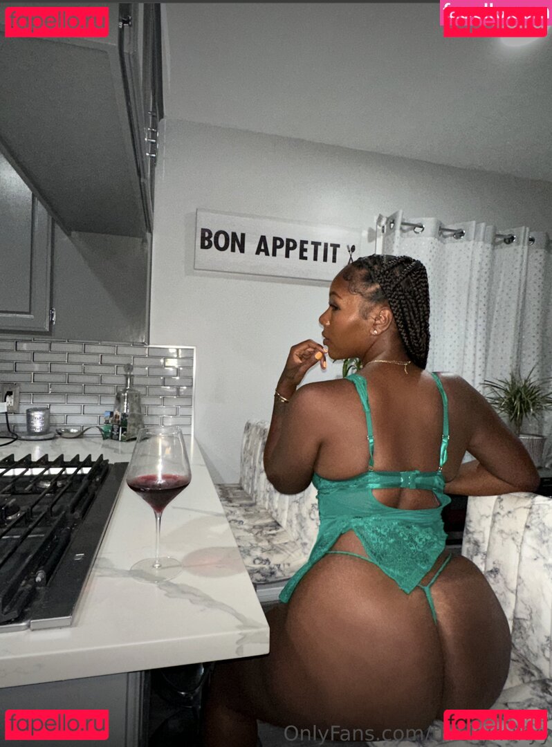 Thickymikyy Nude Onlyfans Photo 10