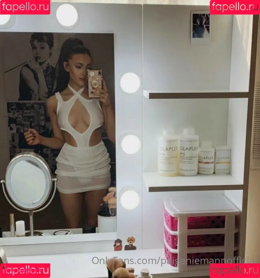 Paige Niemann Onlyfans Photo Gallery 