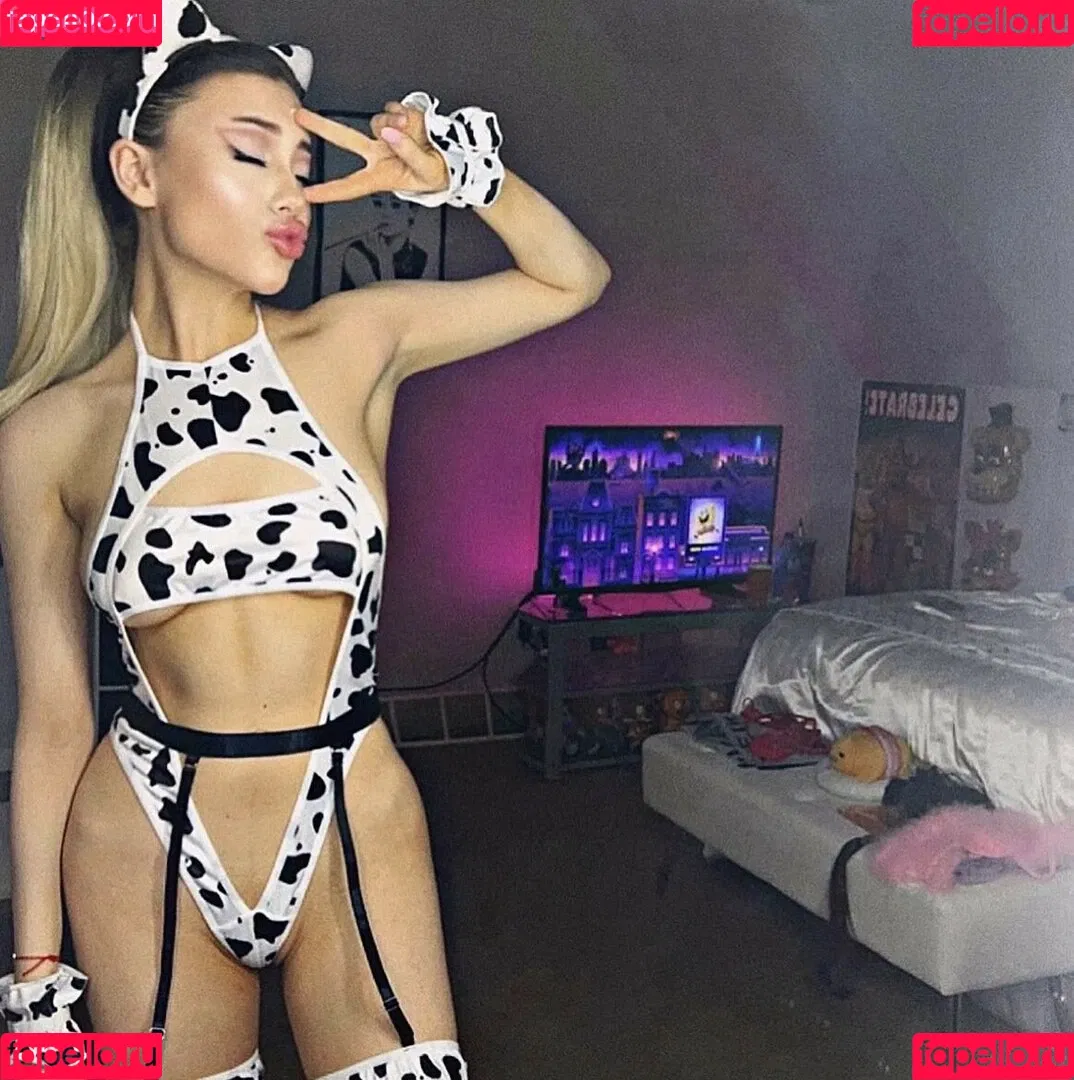Paige Niemann Onlyfans Photo Gallery 