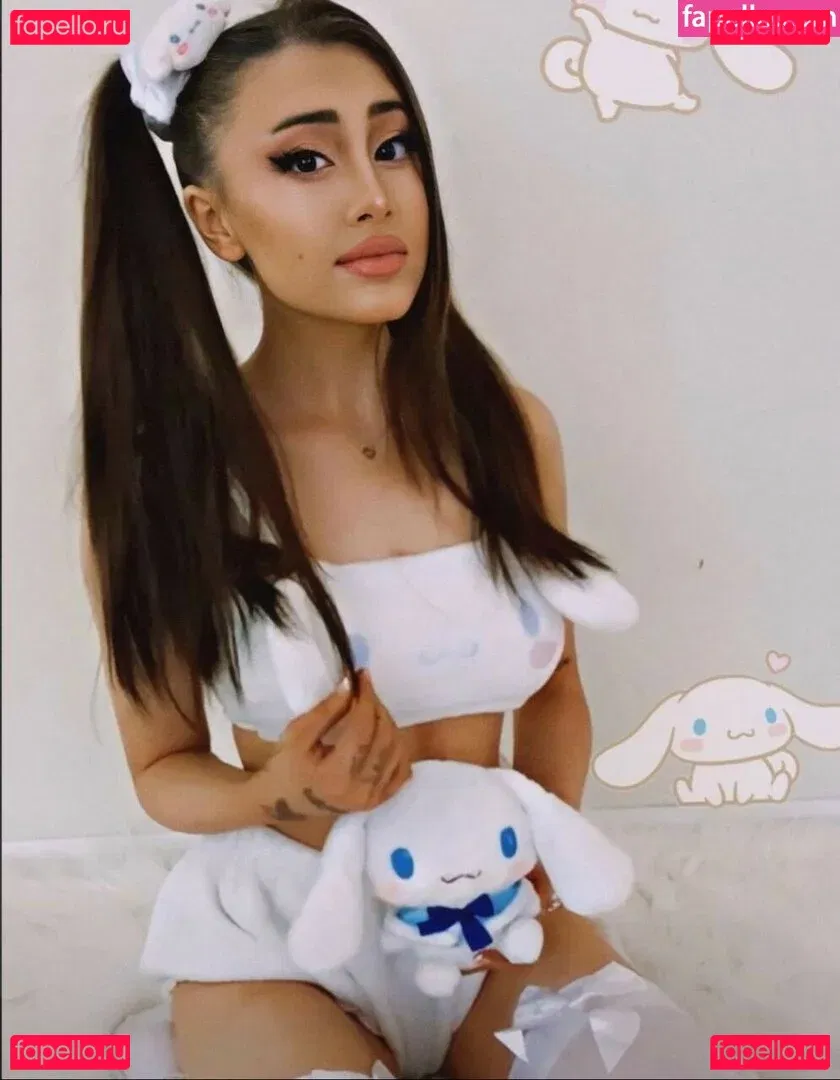 Paige Niemann Onlyfans Photo Gallery 