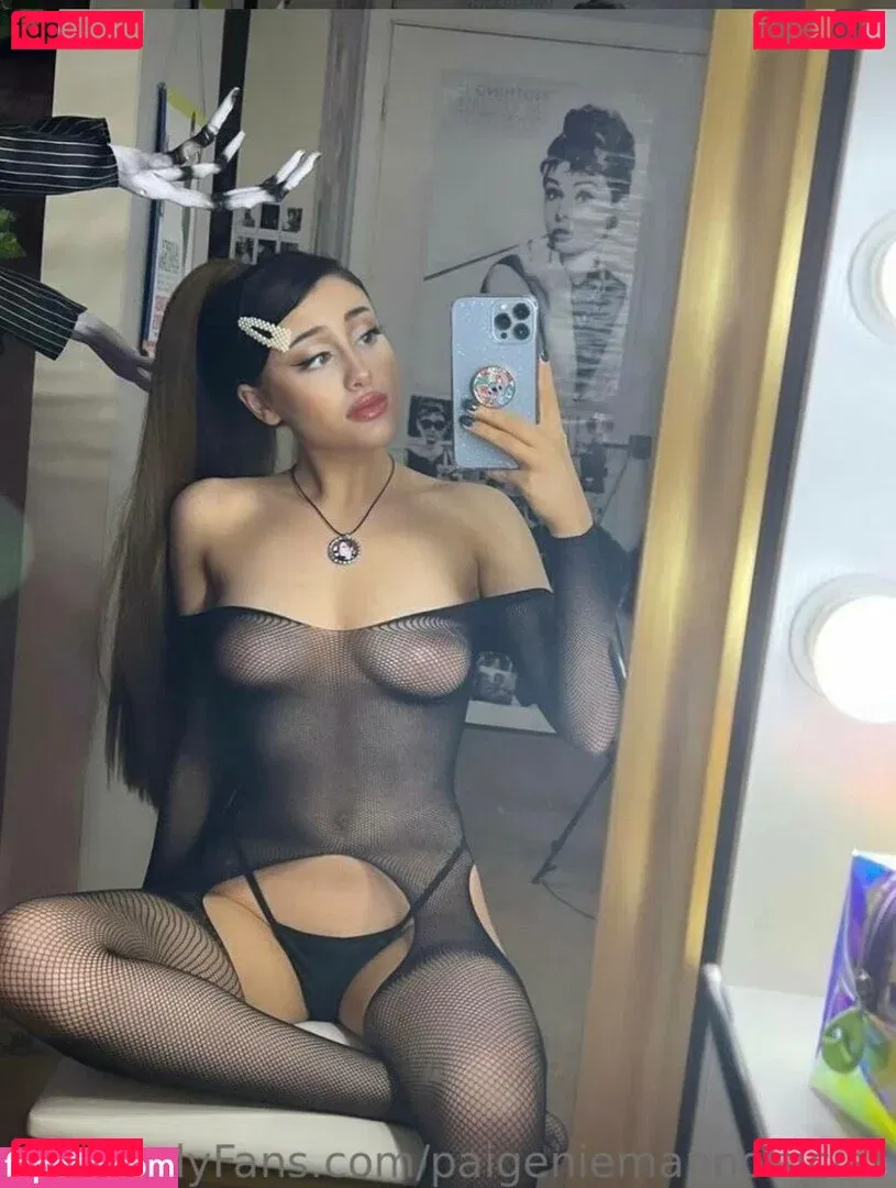 Paige Niemann Onlyfans Photo Gallery 