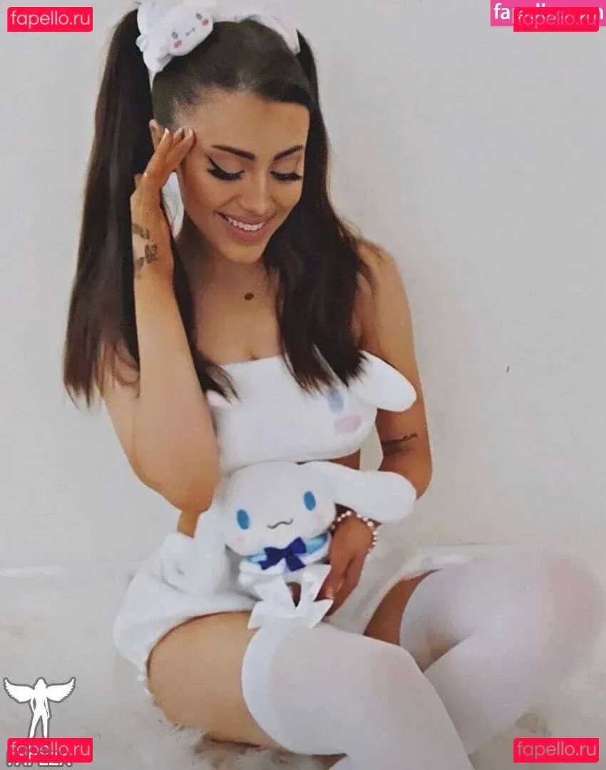 Paige Niemann Onlyfans Photo Gallery 