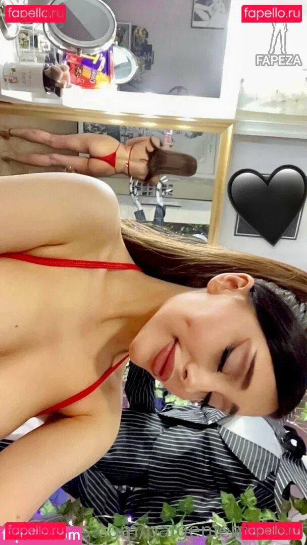 Paige Niemann Onlyfans Photo Gallery 