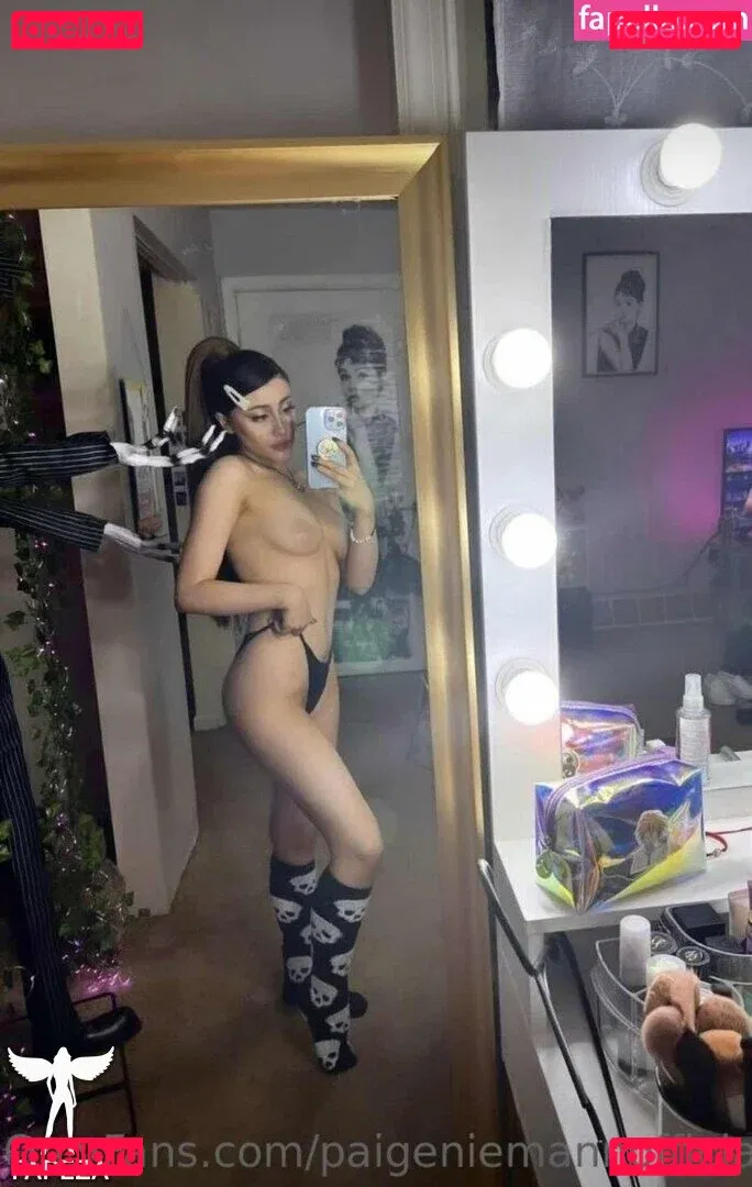 Paige Niemann Onlyfans Photo Gallery 